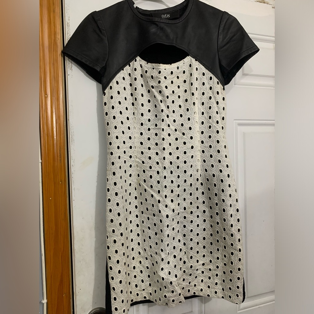Yigal Azrouel Cut25 Black and White Eyelet Shift Dress l